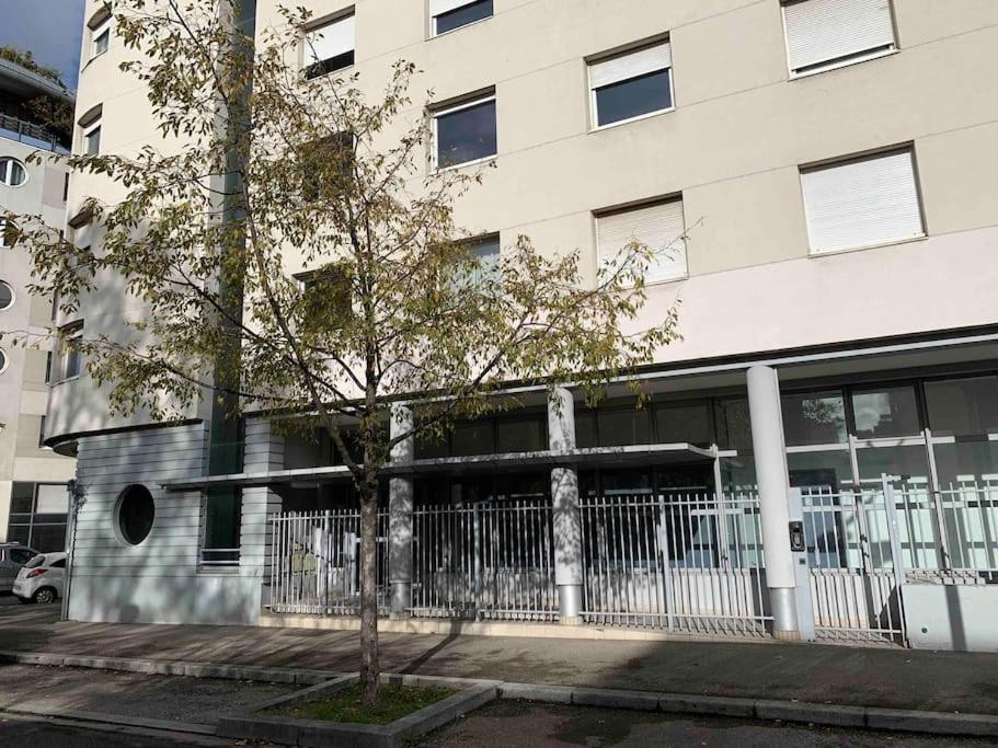 Studio Le Pensier - Monplaisir Лион Экстерьер фото